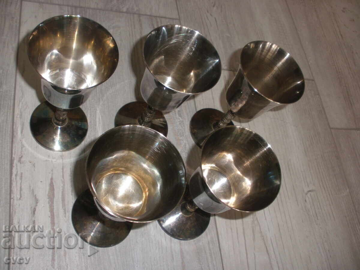 Silver-Plated Bowls - 5 pcs - 7 Silver-Plated Bowls - 5 pcs - 7