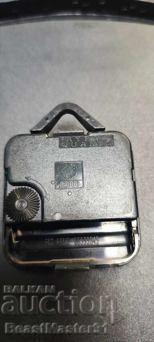 Аукцион Б.З.Ц. Стенен Часовник  Citizen