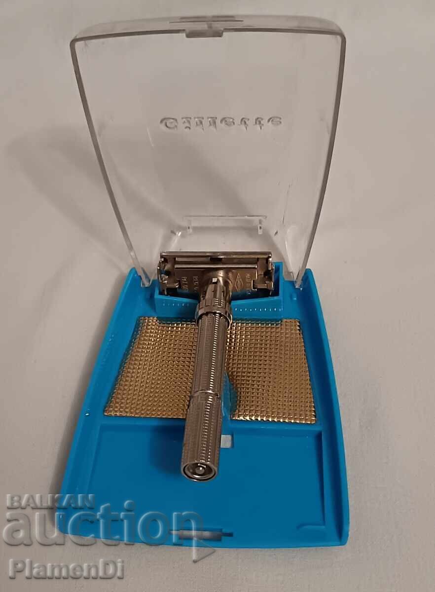 Αντίκα ξυριστική μηχανή Gillette με θήκη με τιμή 90.00 BGN | € 46.02 Αντίκα ξυριστική μηχανή Gillette με θήκη με τιμή 90.00 BGN | € 46.02