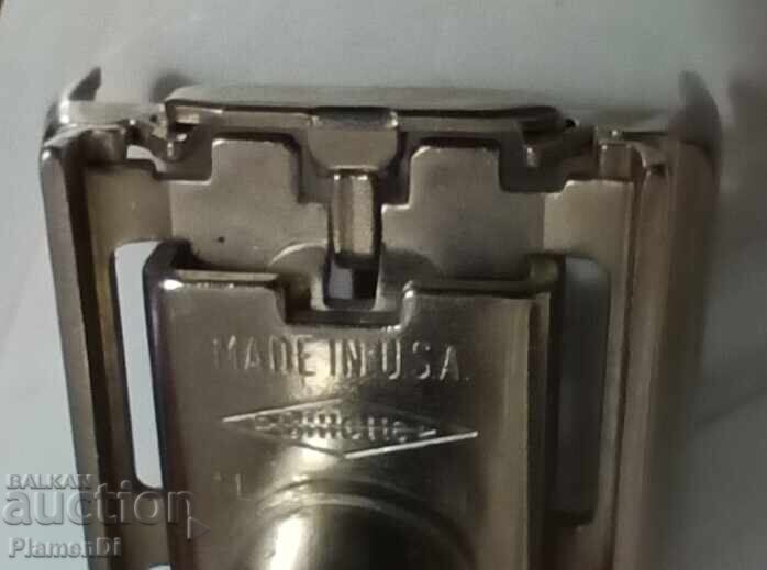 Παράδοση Αντίκα ξυριστική μηχανή Gillette με θήκη Παράδοση Αντίκα ξυριστική μηχανή Gillette με θήκη