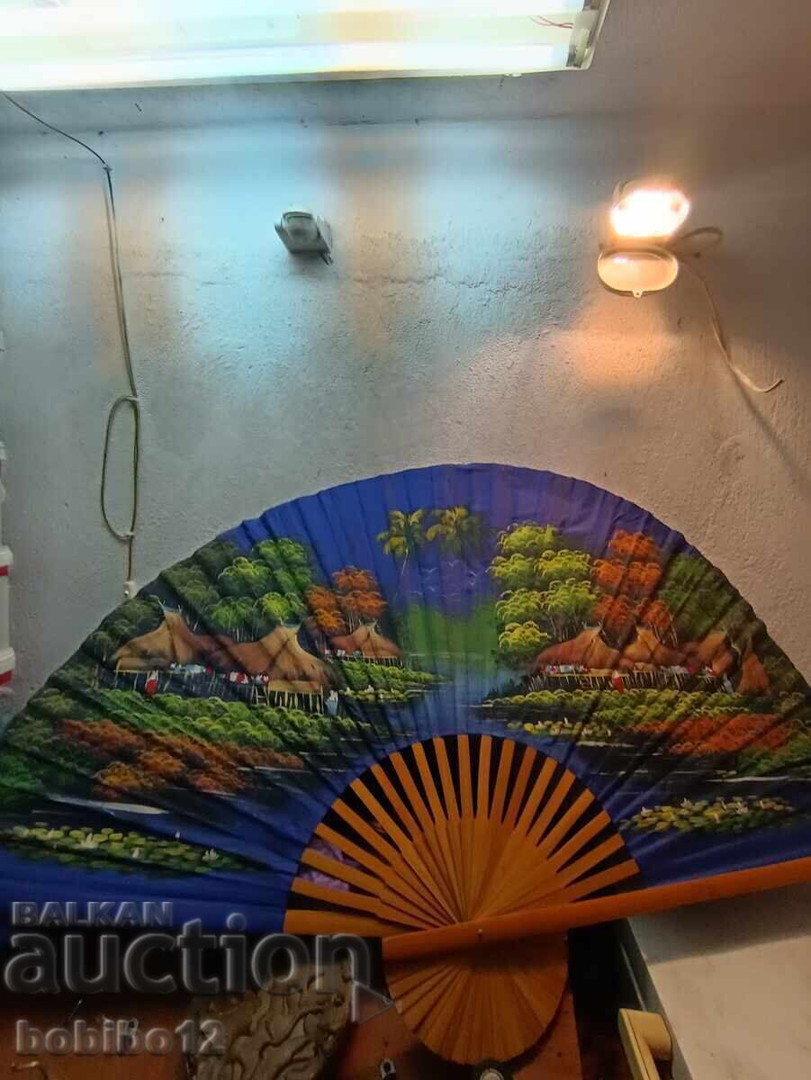 Licitație Mare evantai pentru decorare