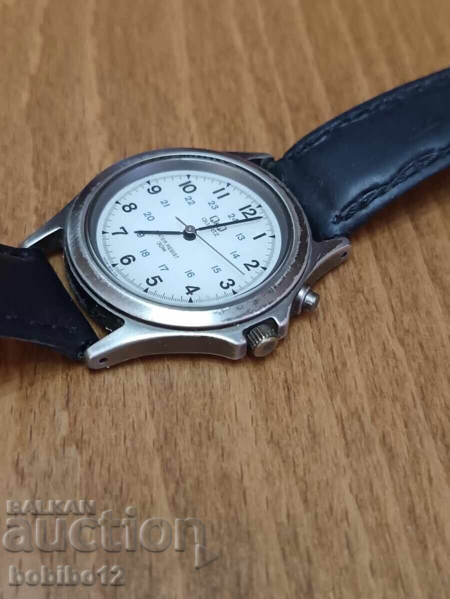 Auction  Retro Q&Q Watch