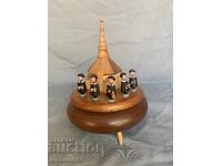 Cutie muzicală din lemn interesantă