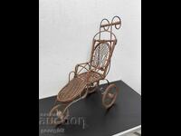 Cărucior vechi de păpuși pentru copii, secolul 19, nr. 7574