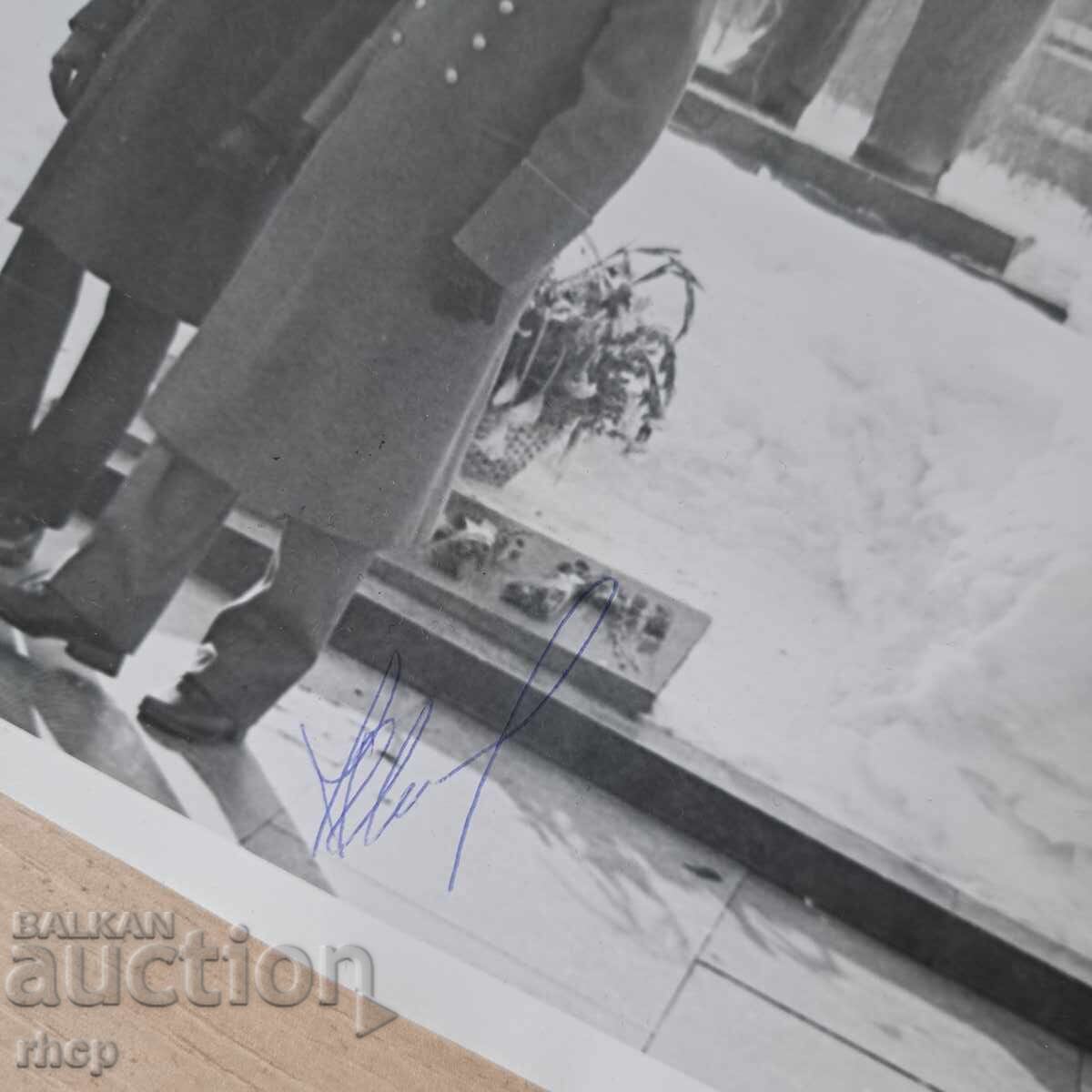 Auction Georgi Ivanov and Rukavishnikov Autographs 1979 Baikonur Auction Georgi Ivanov and Rukavishnikov Autographs 1979 Baikonur