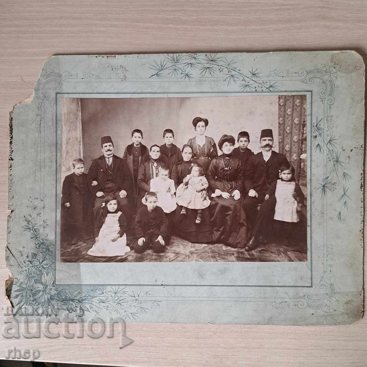 Градско семейство 1870те фотография преди Освобождението - 5 Градско семейство 1870те фотография преди Освобождението - 5