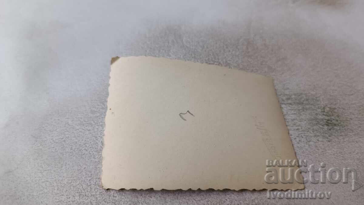 Снимка Офицери и войници с цена 2.35 лв. | € 1.20 Снимка Офицери и войници с цена 2.35 лв. | € 1.20