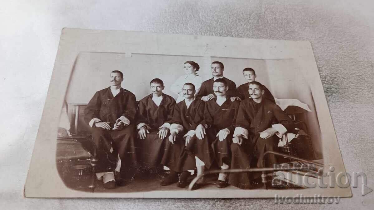 Φωτογραφία Σόφιας Τραυματισμένοι στρατιώτες σε θεραπεία στο νοσοκομείο 1916