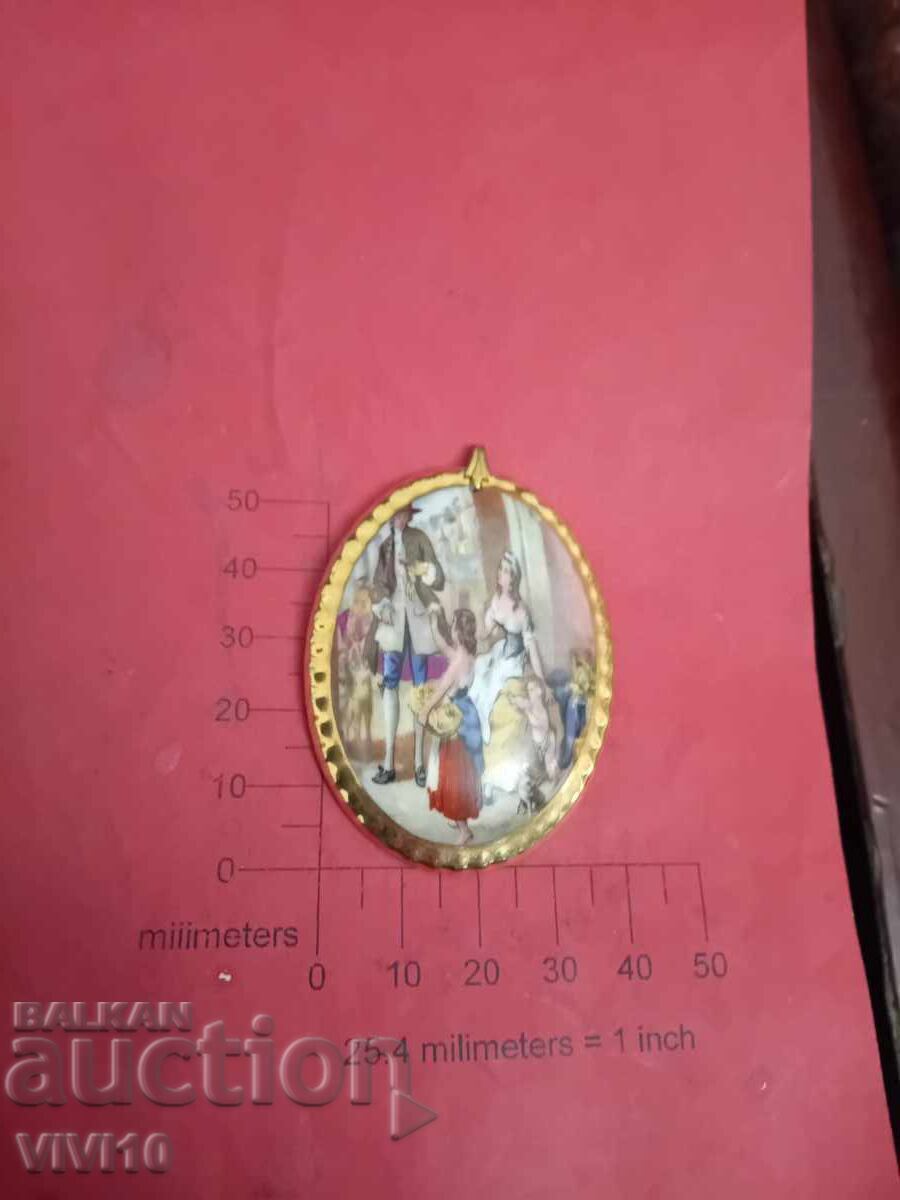 Старинна Английска висулка, Позлата с цена € 20.00 | 39.12 лв.