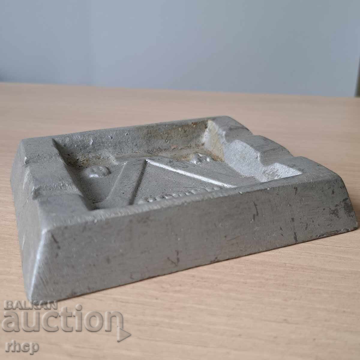 FC Levski old metal ashtray football with price 19.90 BGN | € 10.17 FC Levski old metal ashtray football with price 19.90 BGN | € 10.17