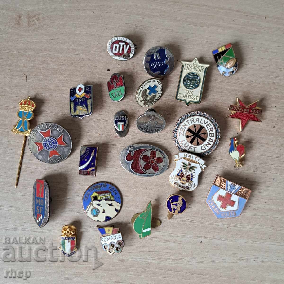 Λοτ 24 εμαγιέ σήματα