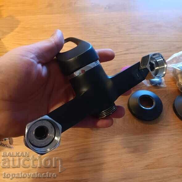 Licitație Robinet de perete pentru bucătărie și baie – Gura de scurgere rotativă la 360°, negru