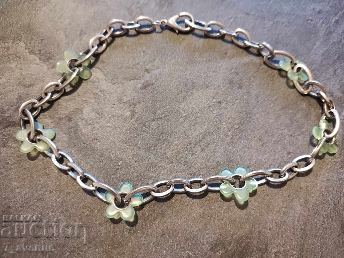 Колие, накит, гердан, красиви нежни зелени цветя, 6.11.25 с цена 49.00 лв. | € 25.05