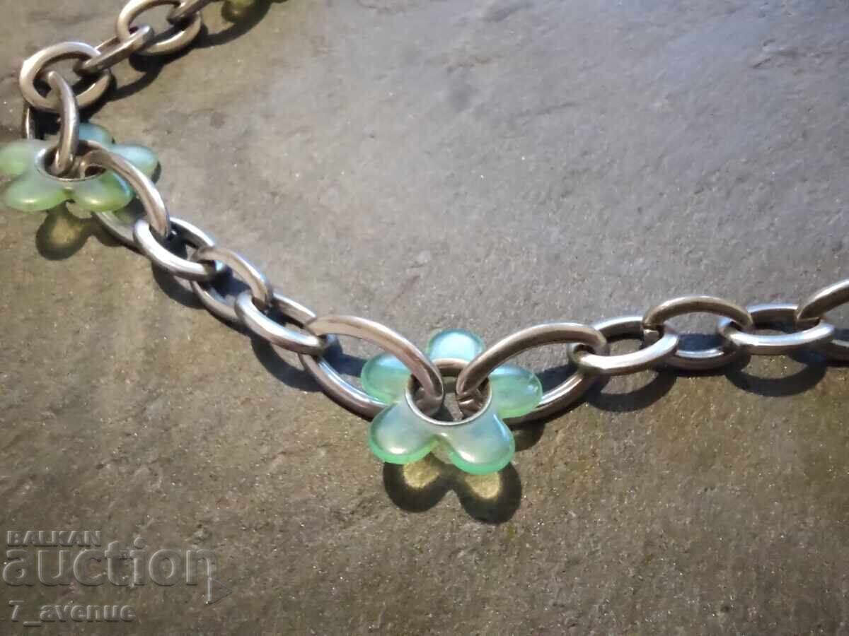 Доставка на Колие, накит, гердан, красиви нежни зелени цветя, 6.11.25