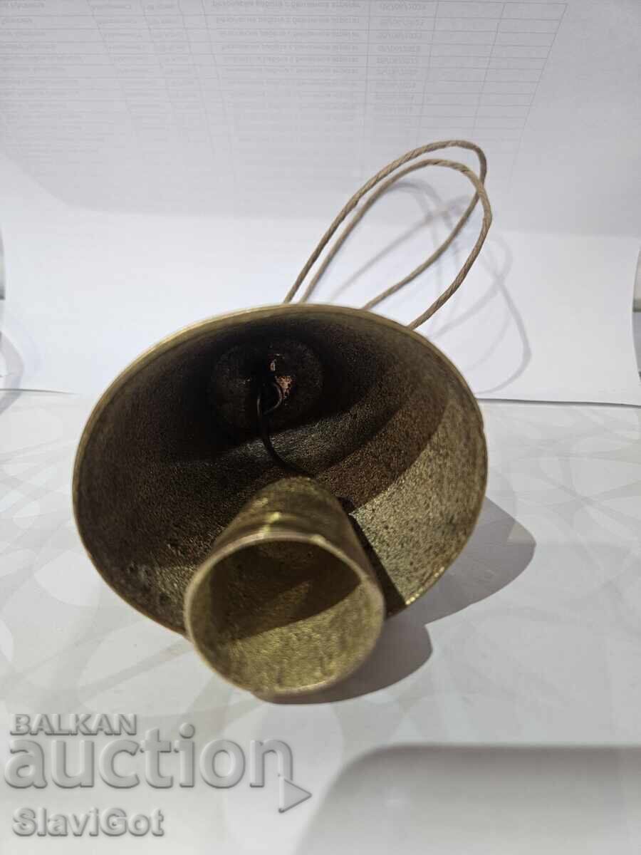 Παράδοση Περνίσκι Τσαν, βαμβάκι, κουδούνι