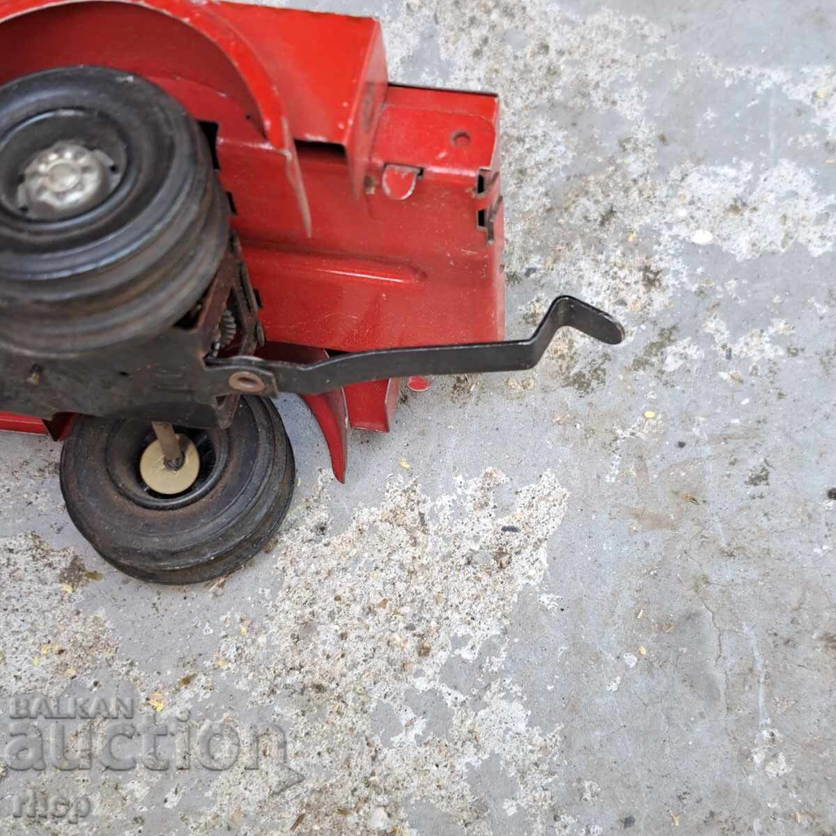 Camionetă de jucărie veche - 6