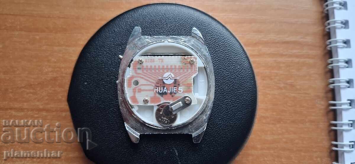 Sharp Quartz με τιμή 30.00 BGN | € 15.34