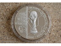 2003 - 5 лева Футбол. Първоначална цена само материал.