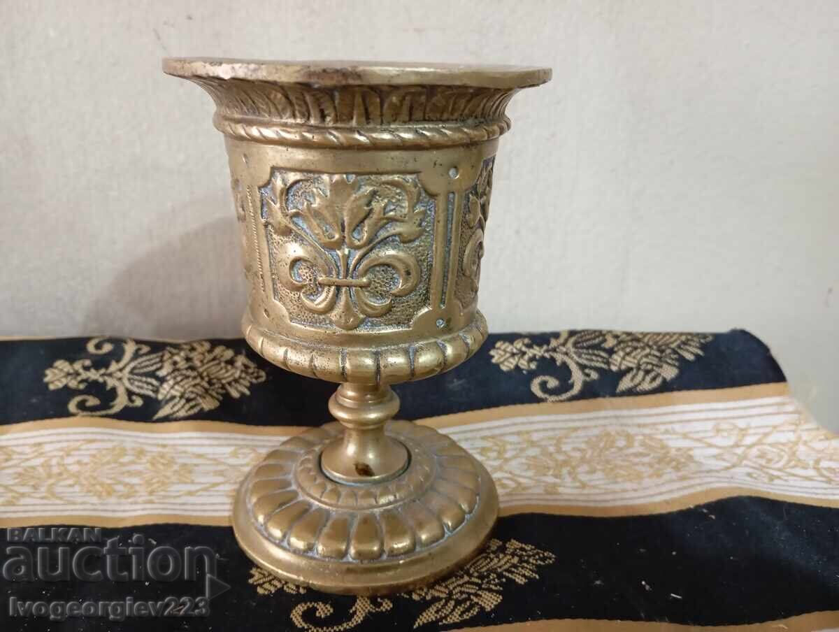 Викторианска чаша,пенал,цигаретник Викторианска чаша,пенал,цигаретник