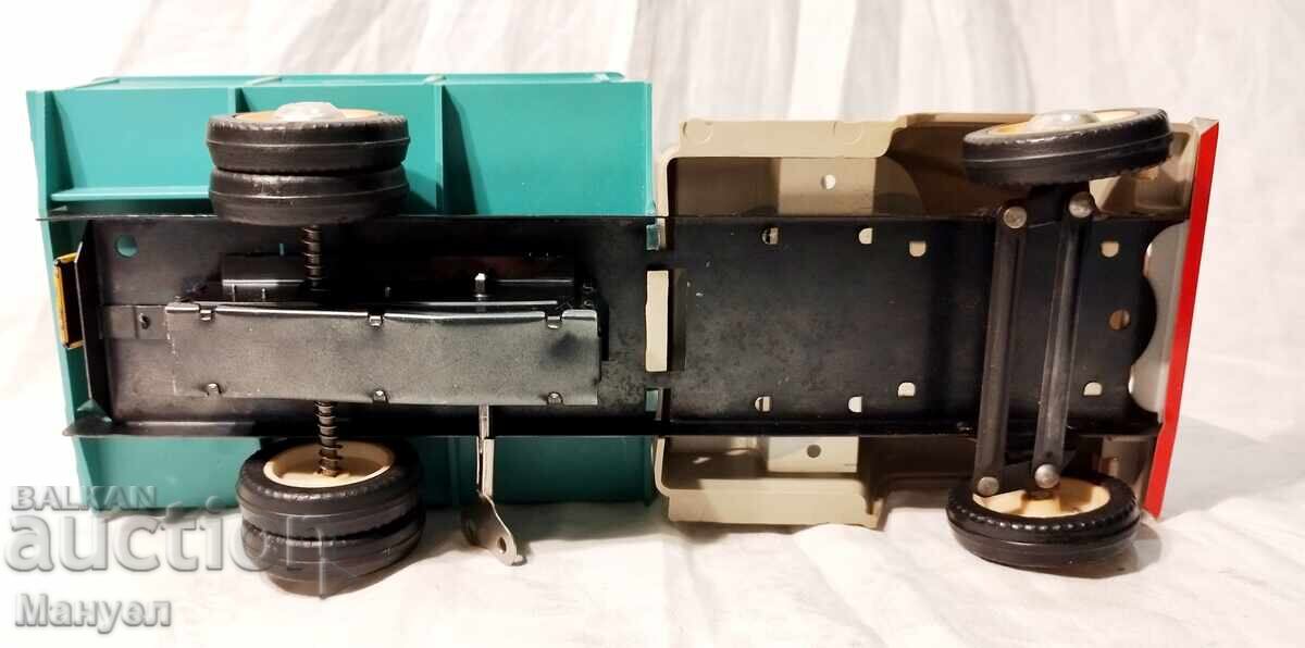 Large model of GAZ-53, Russia - 1984 - 7 Large model of GAZ-53, Russia - 1984 - 7