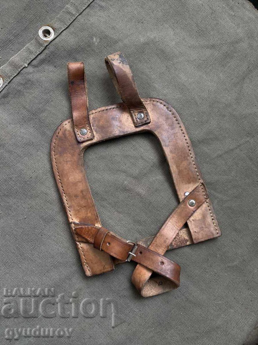 Аукцион Носач за лопатка Аукцион Носач за лопатка