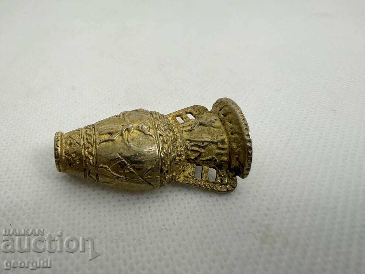 Delivery of Silver brooch in the shape of an amphora / urn. №7594