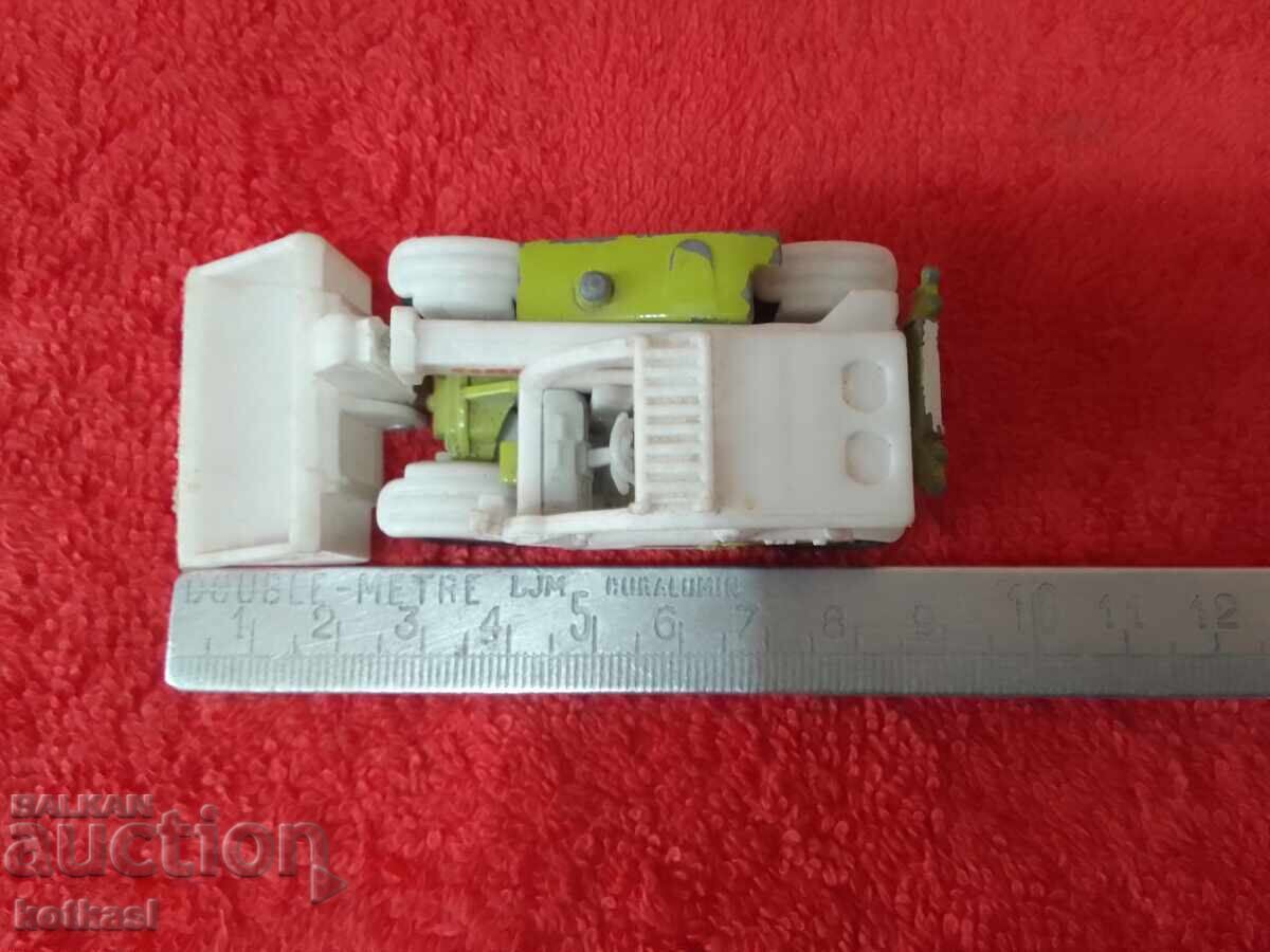 Siku Star Model of a Wheel Loader, Metal and Plastic, Germany with price 16.00 BGN | € 8.18 Siku Star Model of a Wheel Loader, Metal and Plastic, Germany with price 16.00 BGN | € 8.18