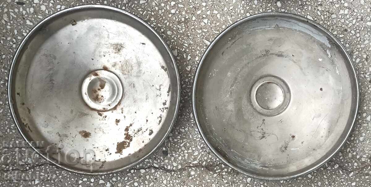 Auction For Moskvich 412 - Two hubcaps for wheels - 4 Euros for both Auction For Moskvich 412 - Two hubcaps for wheels - 4 Euros for both