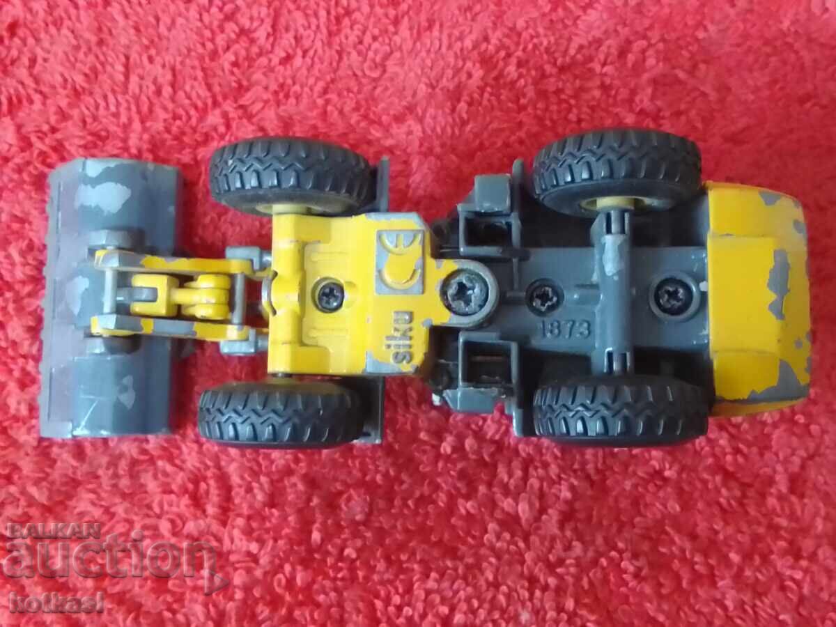 Siku Star Metal Model of a Wheel Loader, Germany - 5