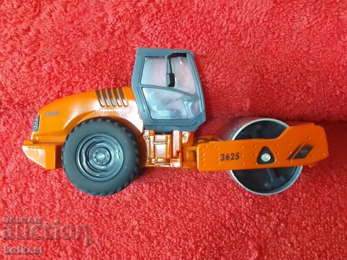 Siku Metal Road Roller Model, Germany - 5
