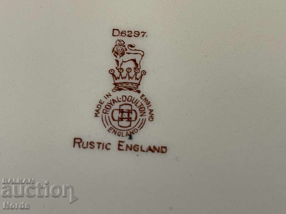 Royal Doulton Порцеланова чиния 26,3 - 5 Royal Doulton Порцеланова чиния 26,3 - 5