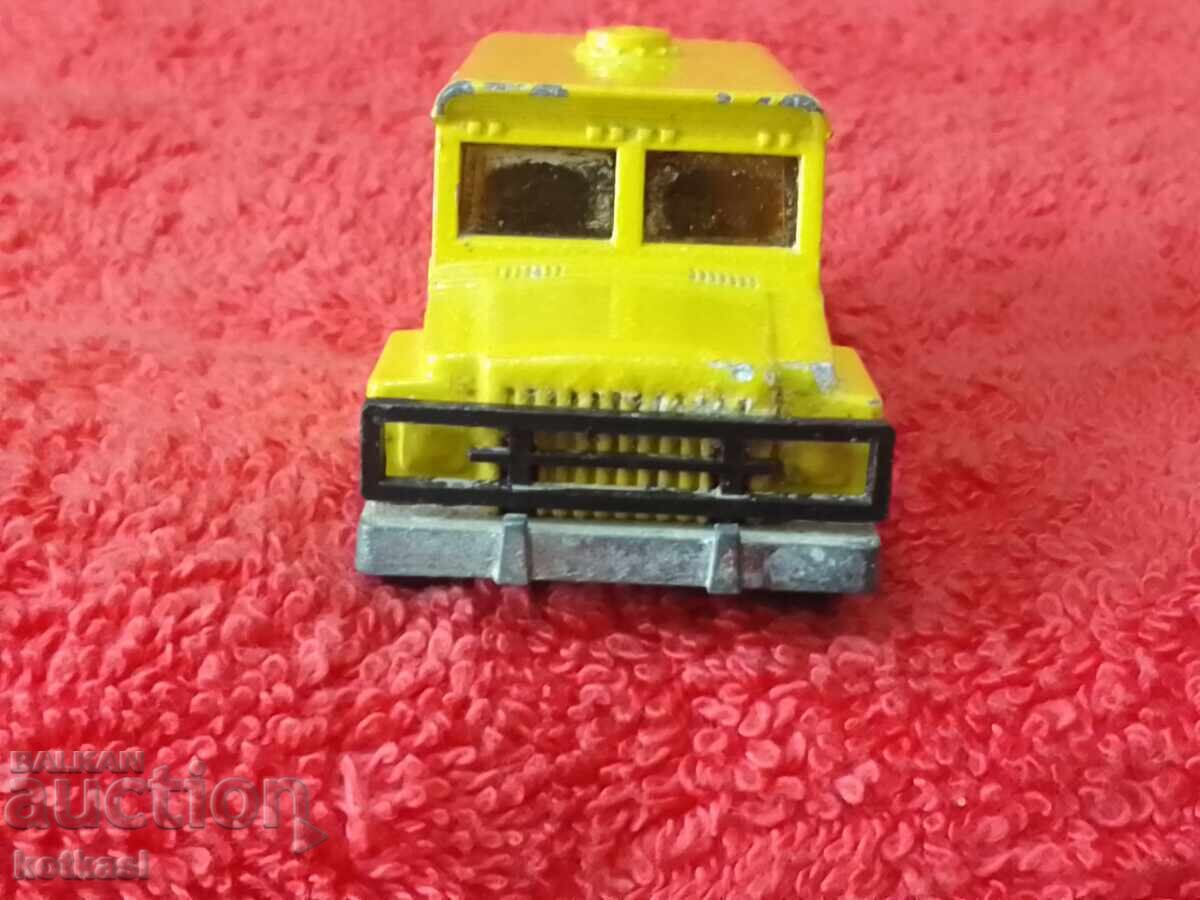 Auction  Old metal car France Bank 1/57 Majorette