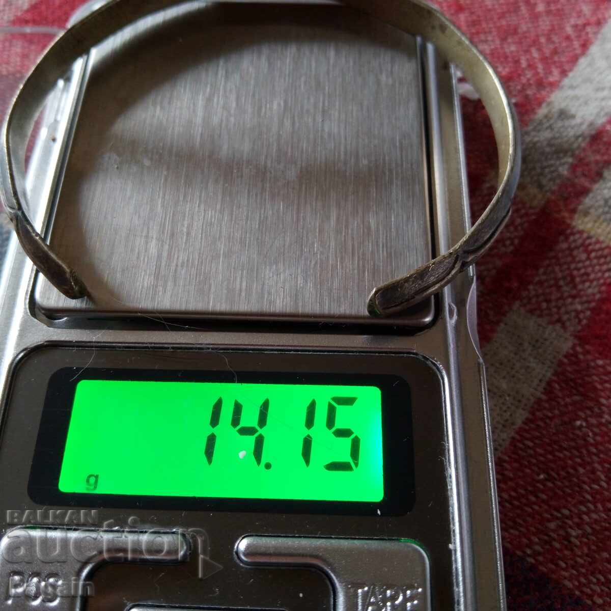 Delivery of Unique bracelet with inscription