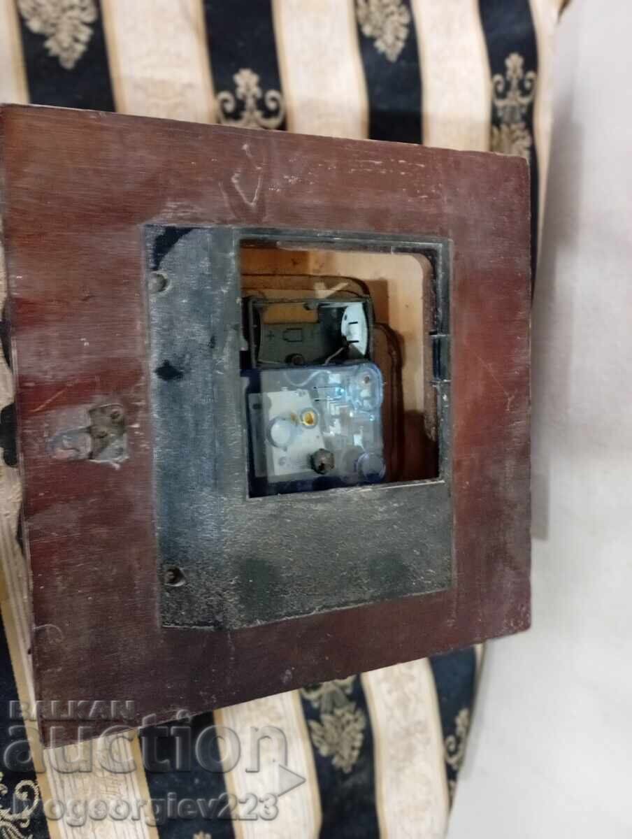 Παράδοση Αντίκα επιτοίχιο ρολόι