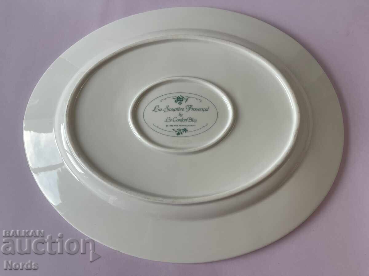 Аукцион Le Cordon Bleu-порцеланово плато Аукцион Le Cordon Bleu-порцеланово плато