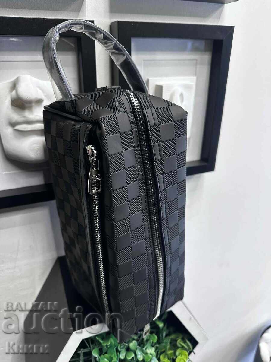 Аукцион Несесер Louis Vuitton - нов