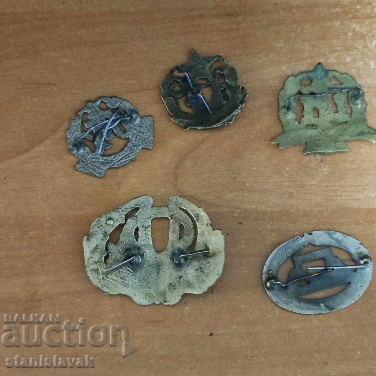 Παρτίδα παλιών μαθητικών κοκάρδων - σοσιαλιστική περίοδος με τιμή 30.00 BGN | € 15.34