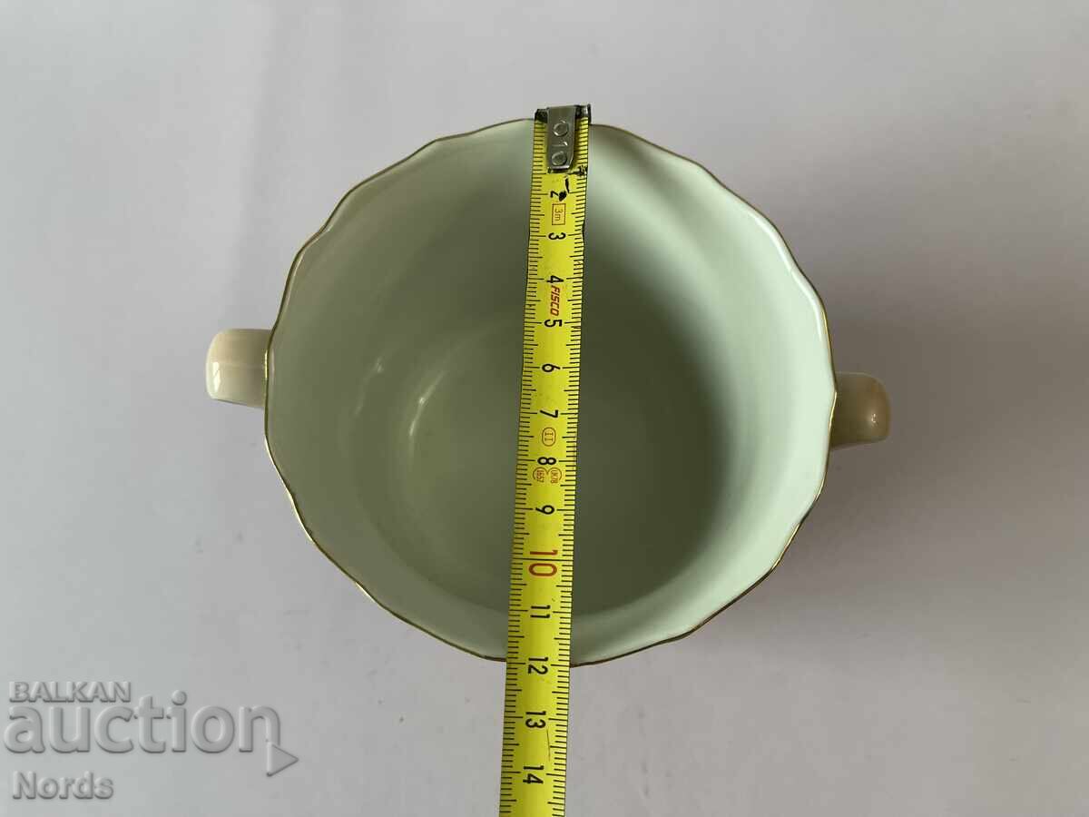 Аукцион Красива порцеланова ваза Аукцион Красива порцеланова ваза