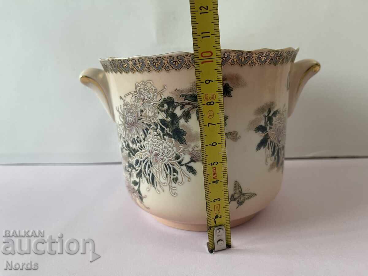 Красива порцеланова ваза - 5 Красива порцеланова ваза - 5