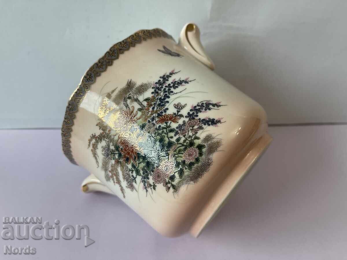 Красива порцеланова ваза - 6 Красива порцеланова ваза - 6