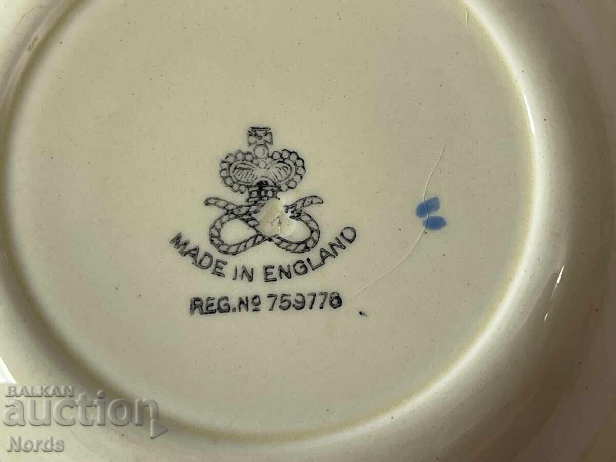 Delivery of Vintage porcelain bowl Delivery of Vintage porcelain bowl