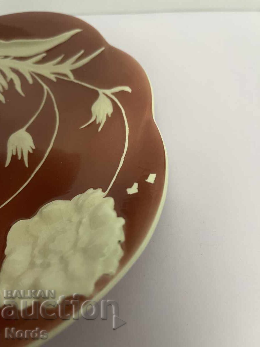 Аукцион Винтидж порцеланово плато на два етажа Аукцион Винтидж порцеланово плато на два етажа