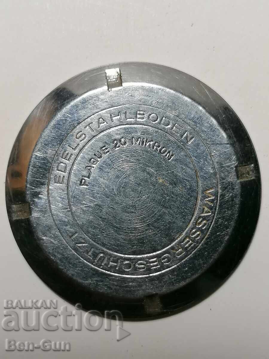 Доставка на Капаци за руски мъжки часовници