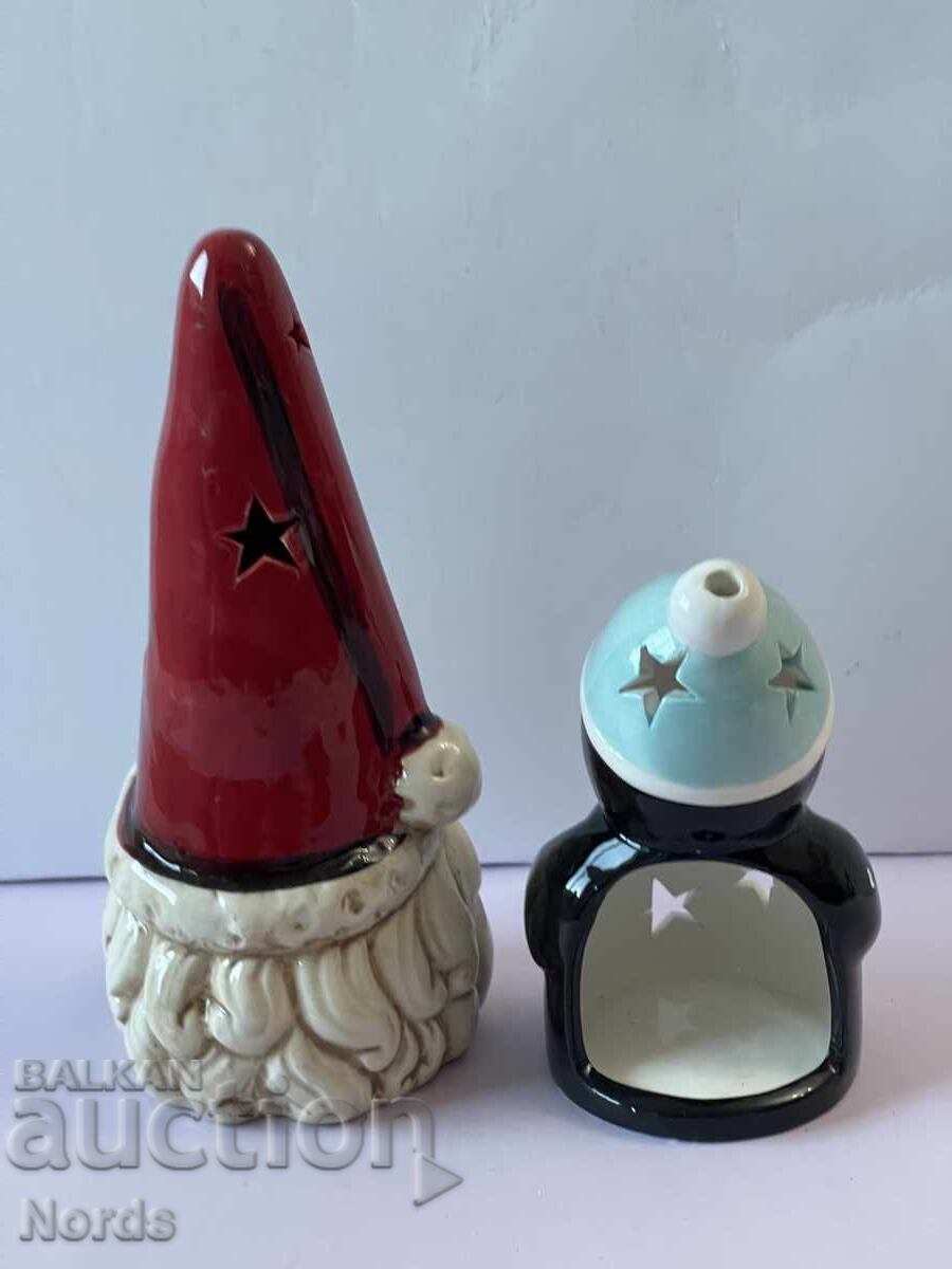 Порцеланова коледна декорация с цена 4.50 лв. | € 2.30 Порцеланова коледна декорация с цена 4.50 лв. | € 2.30