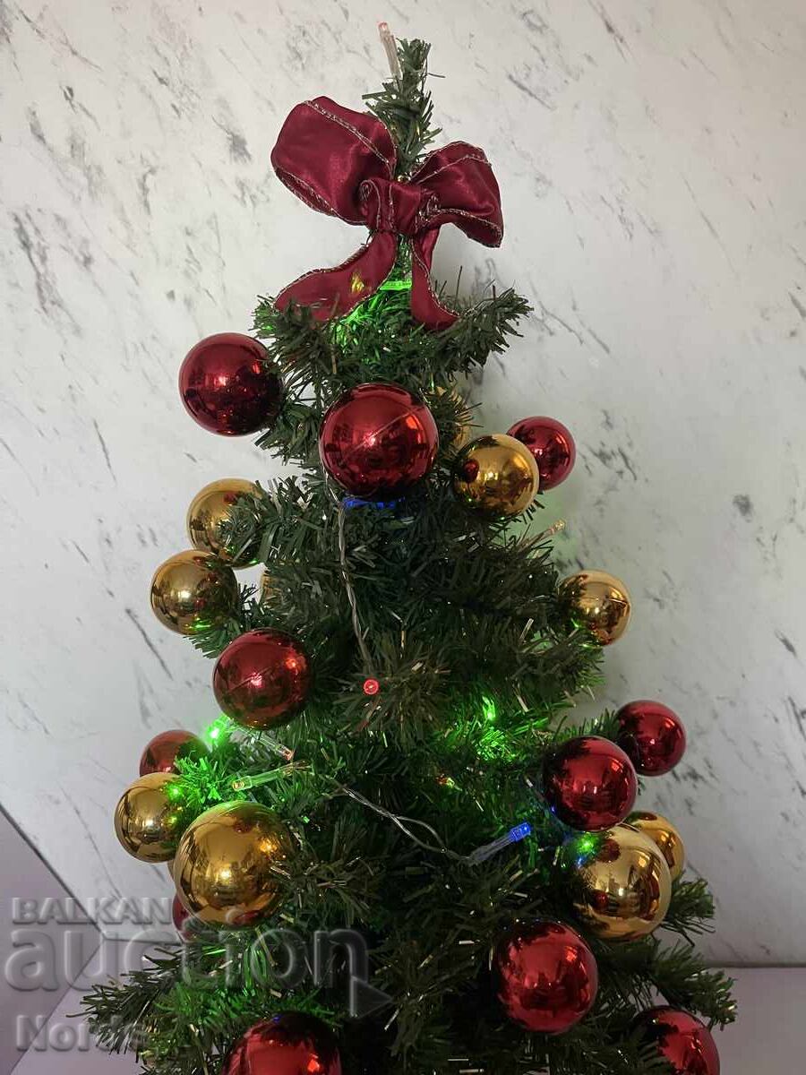 Коледна елха с цена 6.00 лв. | € 3.07 Коледна елха с цена 6.00 лв. | € 3.07