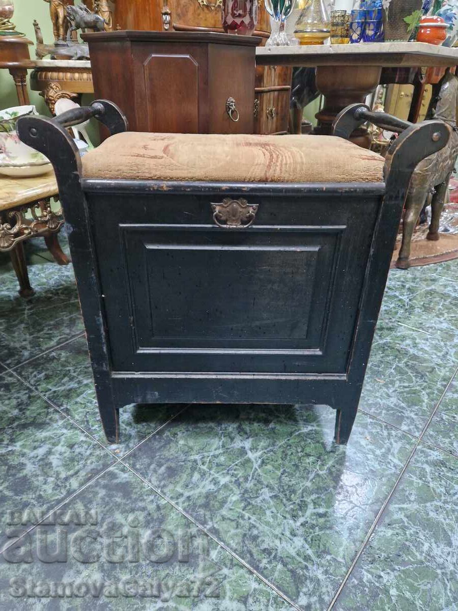 Auction  Wonderful antique English wooden piano stool