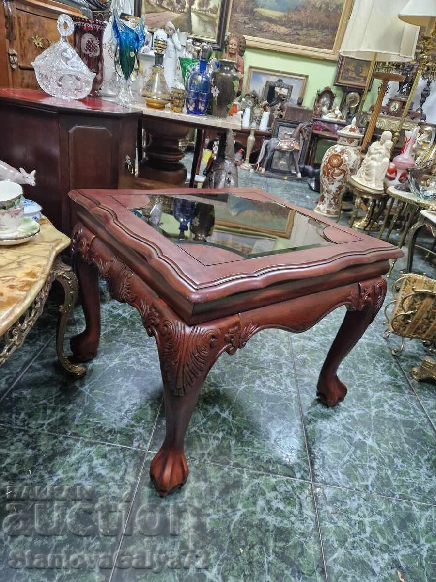 Delivery of Unique Antique English Chippendale Wooden Table Delivery of Unique Antique English Chippendale Wooden Table
