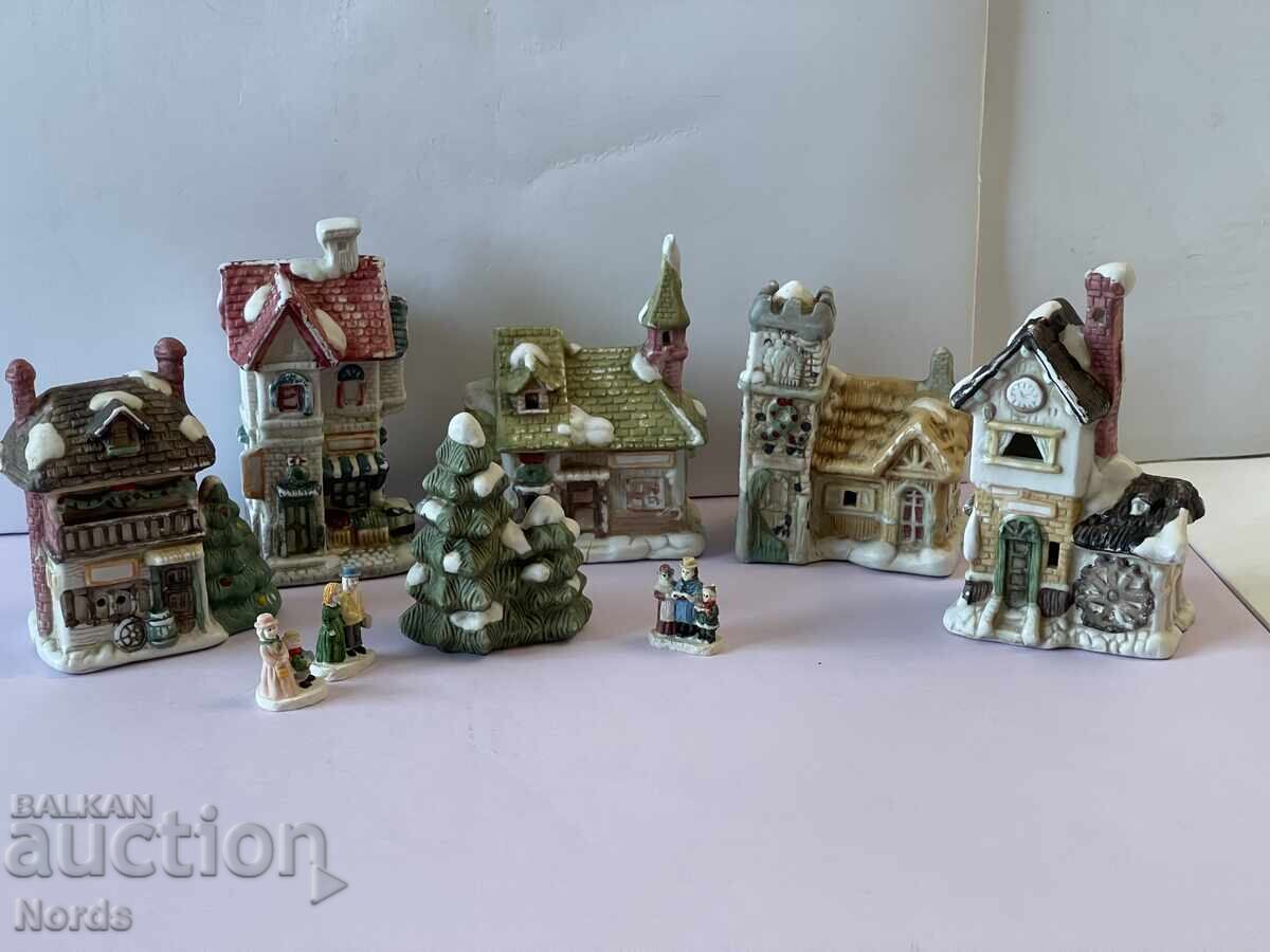 Orășel de Crăciun din porțelan cu preț 12.00 BGN | € 6.14 Orășel de Crăciun din porțelan cu preț 12.00 BGN | € 6.14