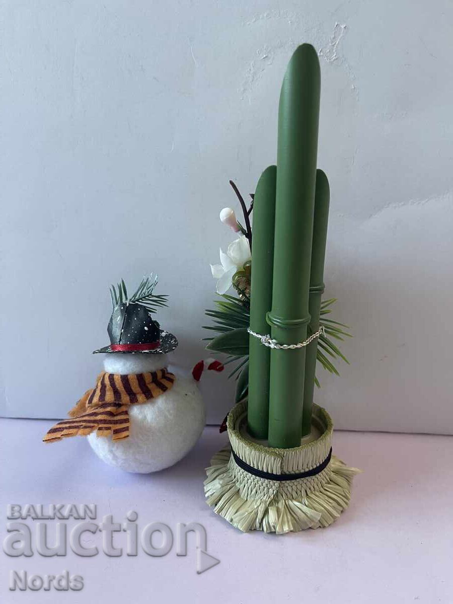 Δημοπρασία Χριστουγεννιάτικα στολίδια Δημοπρασία Χριστουγεννιάτικα στολίδια