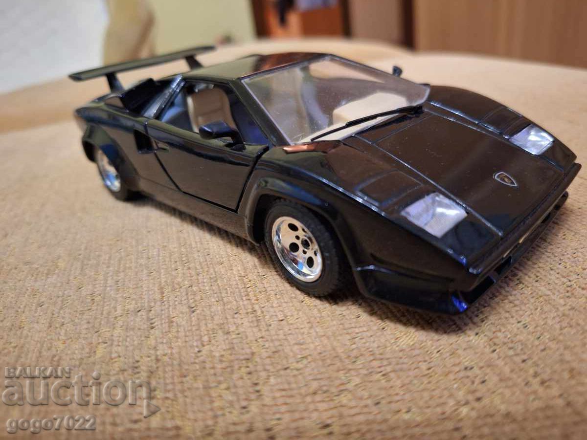 LAMBORGHINI COUNTACH 1988 Bburago Italy 1/24 с цена 35.00 лв. | € 17.90 LAMBORGHINI COUNTACH 1988 Bburago Italy 1/24 с цена 35.00 лв. | € 17.90